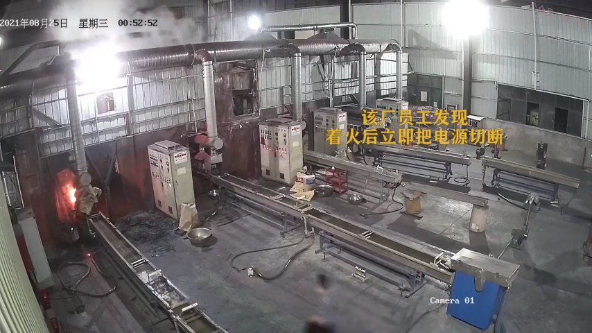 员工临危不乱，先断电、再灭火，应急到位有序，建议全员学习！