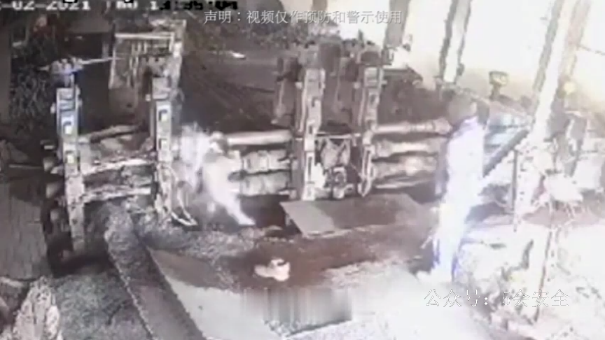 工人被卷入轧机身亡，监控曝光！