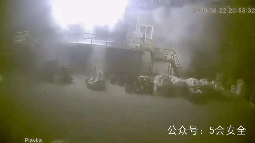 钢厂连续爆炸事故工人保住性命警示